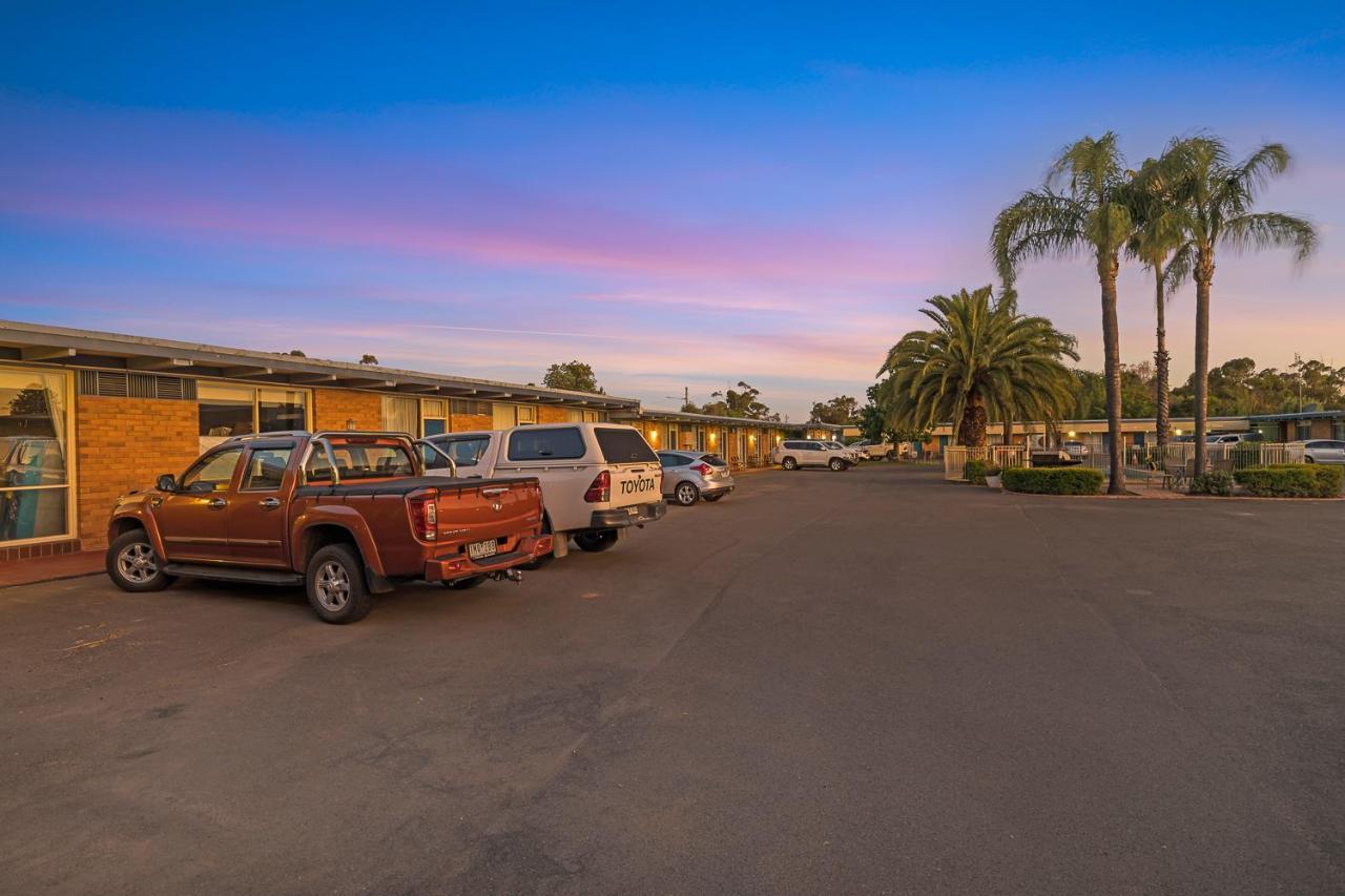 Plainsman Motel Forbes Kültér fotó