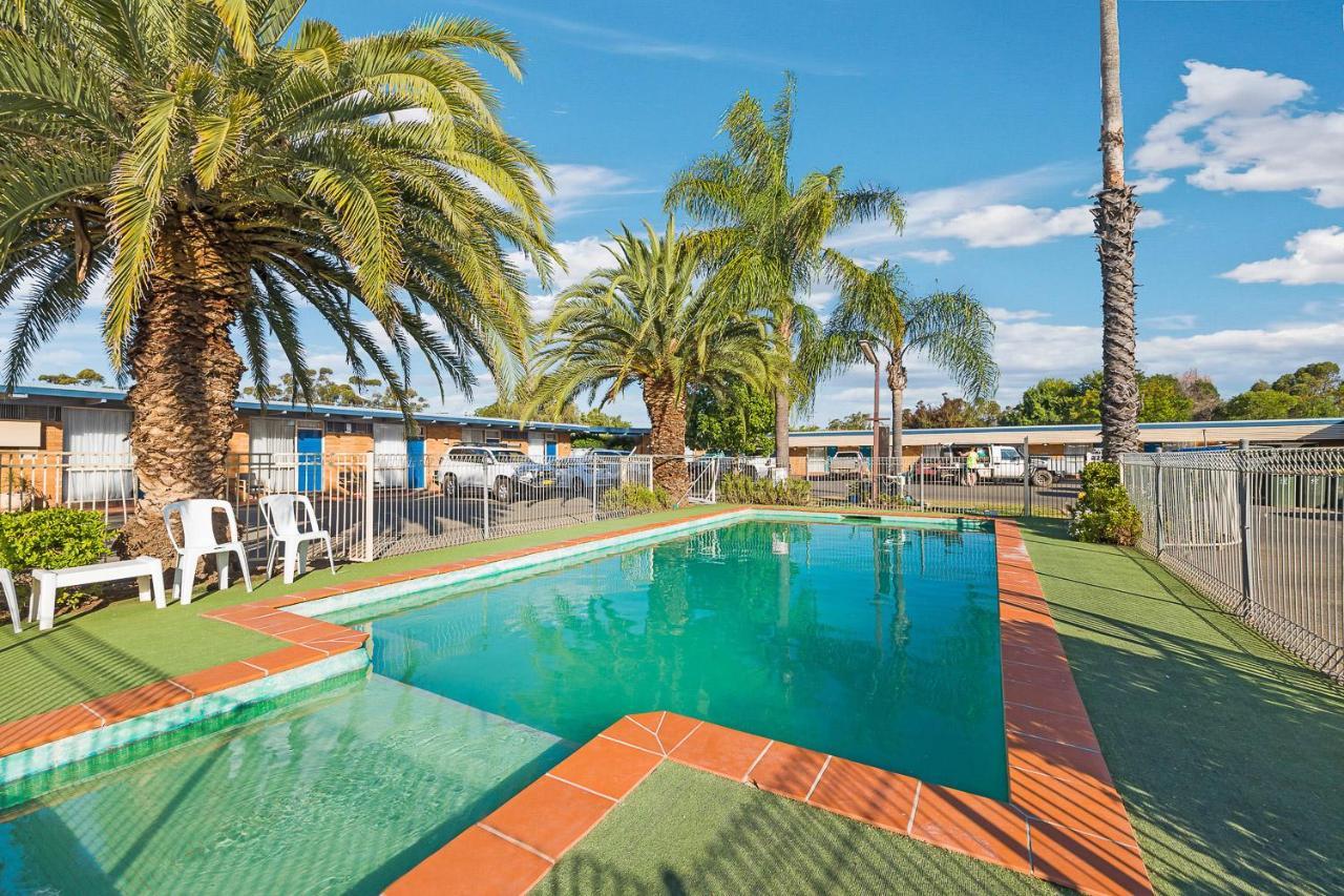Plainsman Motel Forbes Kültér fotó