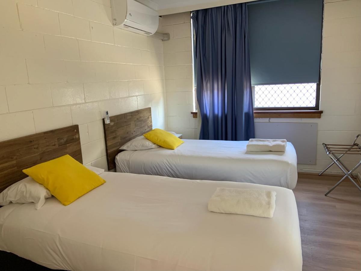 Plainsman Motel Forbes Kültér fotó