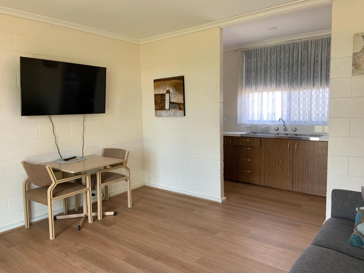 Plainsman Motel Forbes Kültér fotó
